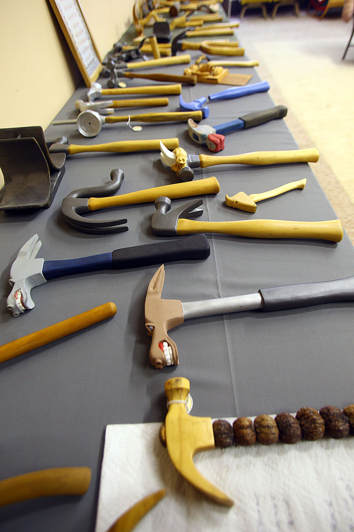 Hammer Carver